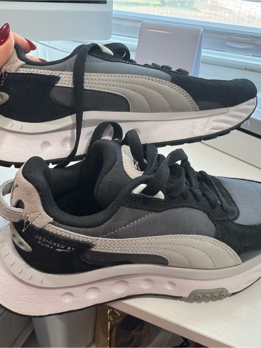 Puma Women's Black and Gray Low-Top Athletic Sneakers